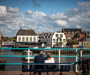 Nieuwe Friese bevolkingsprognoses zijn positiever, maar zorgen blijven