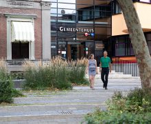 Wat is de staat van politieke betrokkenheid van inwoners in Fryslân?